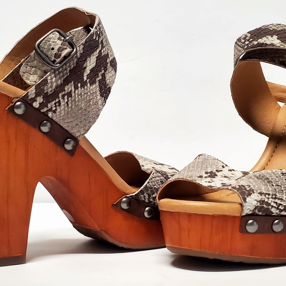 Lucky Brand Nessah Open Toe Sandal Shoes Chunky Heel Snakeskin Studs Leather 8M - Picture 5 of 16